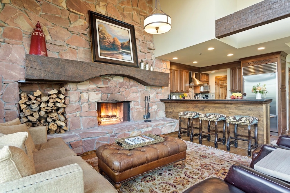 Stag Lodge at Deer Valley Resort - Three Bedroom Residence with Spa #13 3 Condo