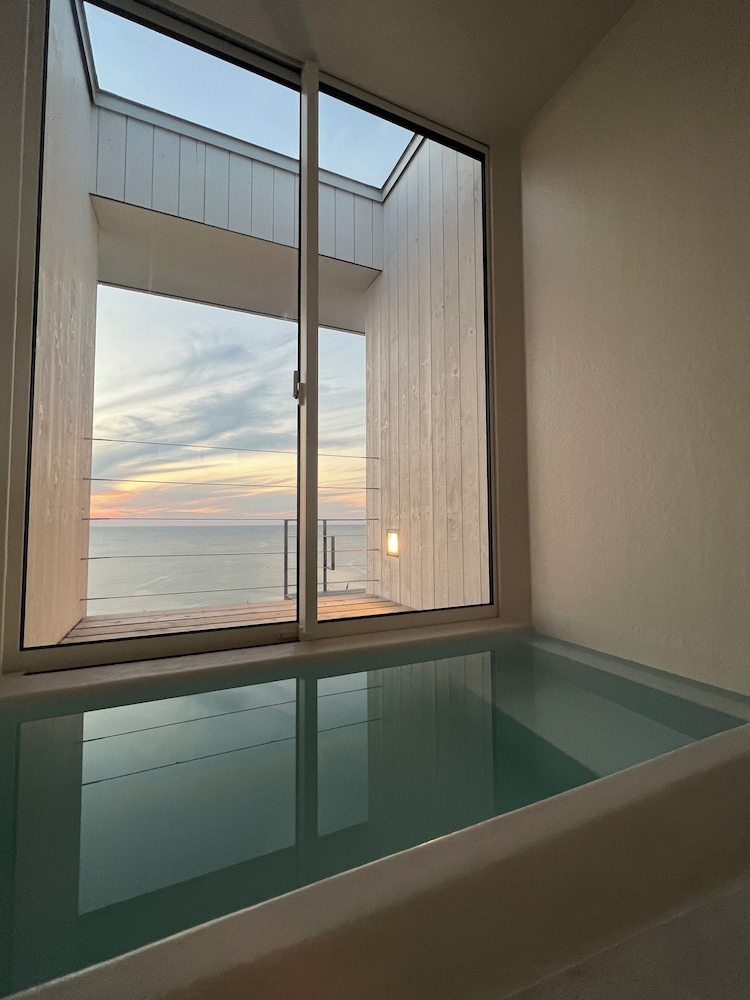 Cliff House MORAI