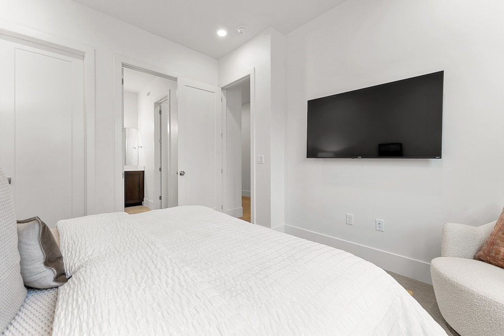 Villa #33 At Bloomington Country Club 3 Bedroom Condo