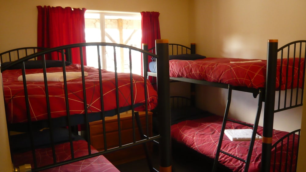 Howard's Lodge - Hostel view 5