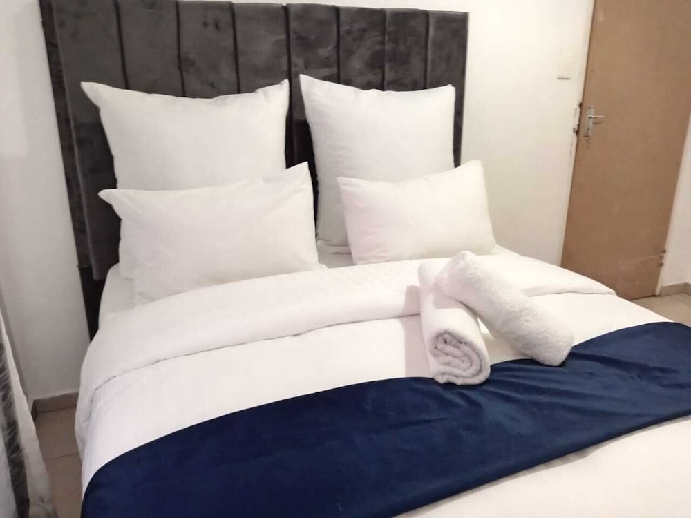 Gold Crown Self-catering Apartment
