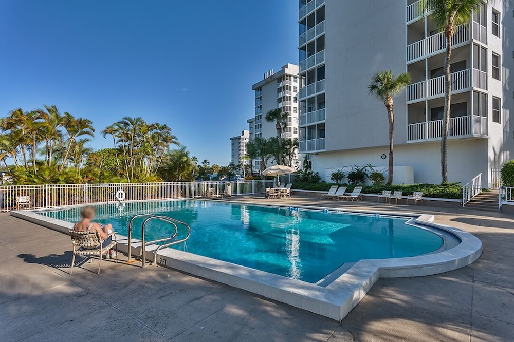 Estero Beach & Tennis 805A by Distinctive Beach Rentals