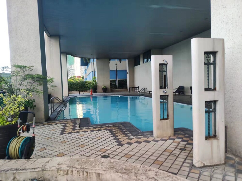 GOTOPHI at Renaissance 3000 BGC view 3