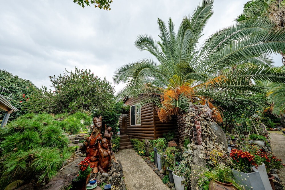 Valley Log Pension