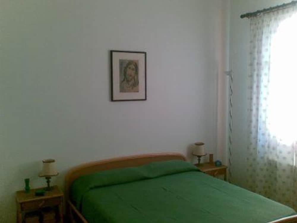 Villa Denise 100 Meters From the sea view 4