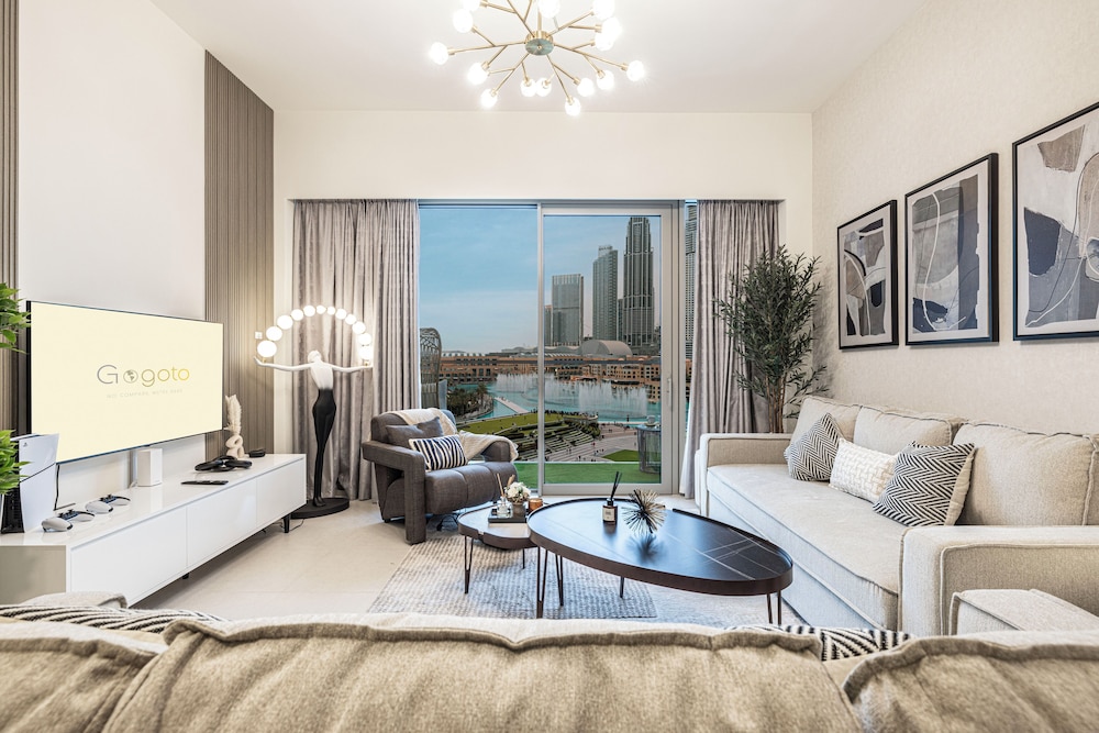 GOGOTO Burj & Fountain View Stay