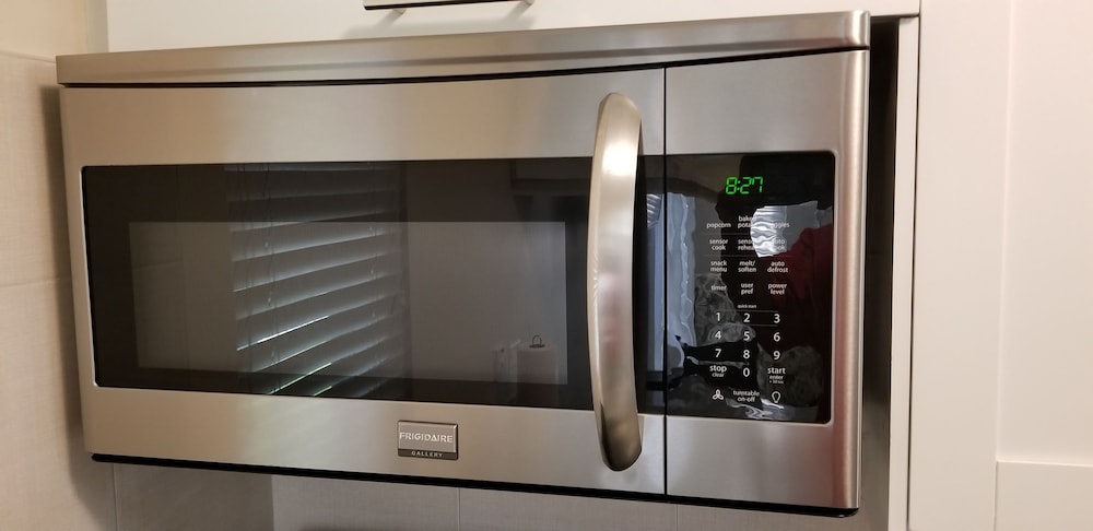 New Kingston Guest Apartment at Eight