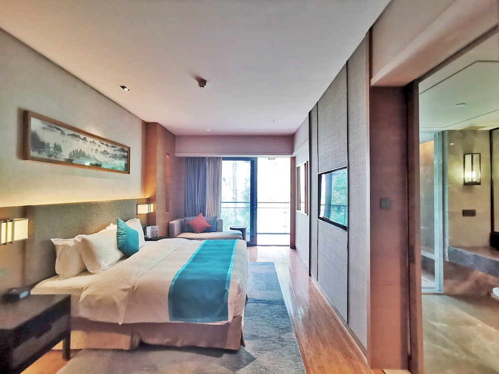 Crowne Plaza Hangzhou Thousand Island Lake by IHG