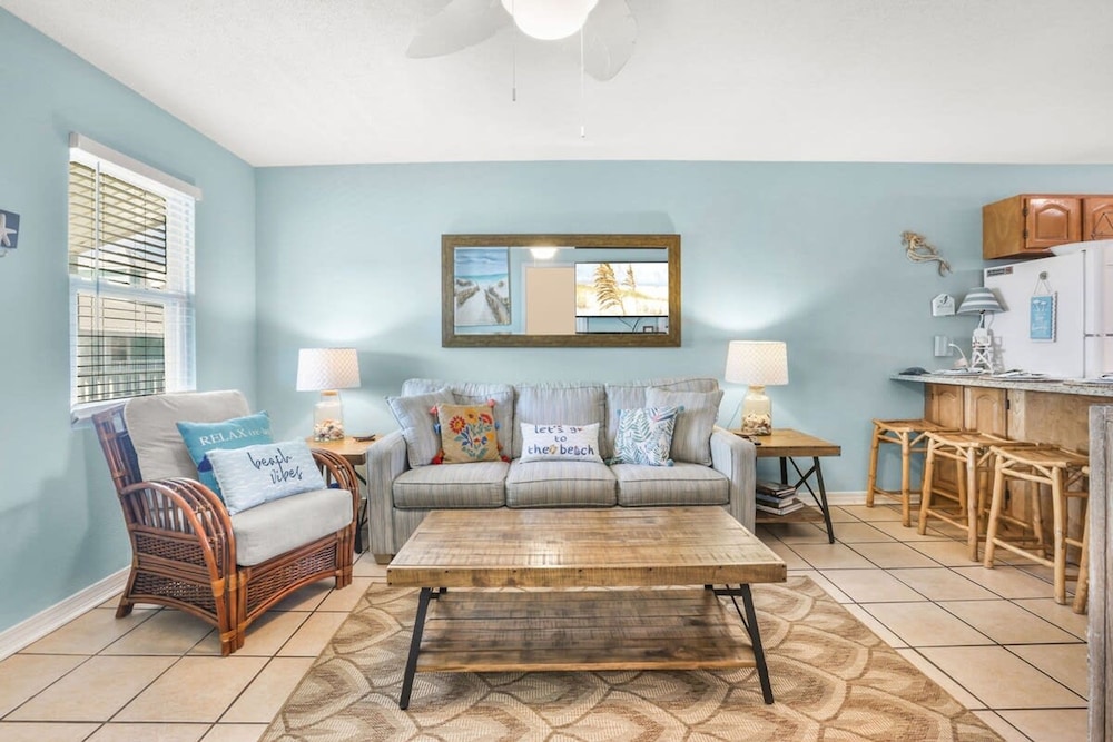 Sunrise Village 215- 2BR 1BA Gulf Front Sleep 6