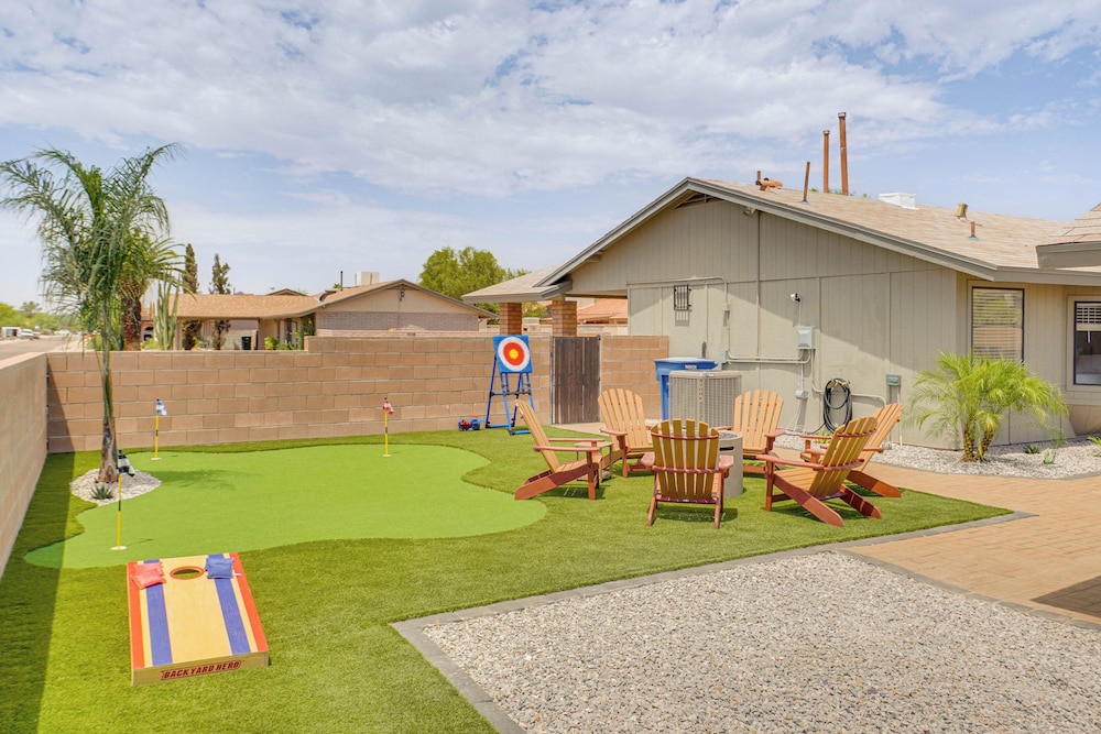 6 Mi to Dtwn: Tucson Gem w/ Outdoor Oasis!
