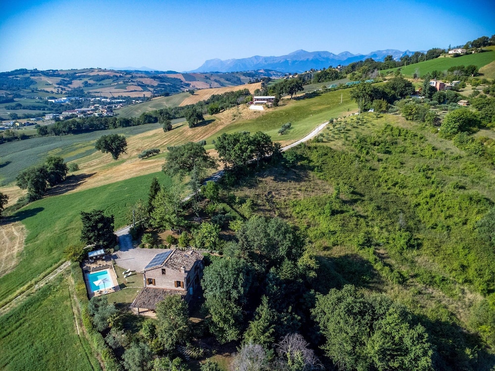 Casa Felicita 8 by Marche Holiday Villas