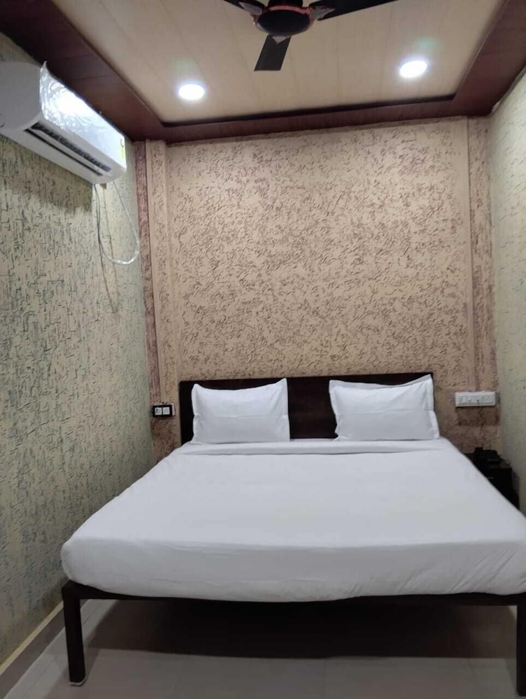 Vishnu Inn
