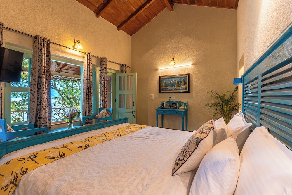 Echor Malusara Lakeview Retreat Bhimtal