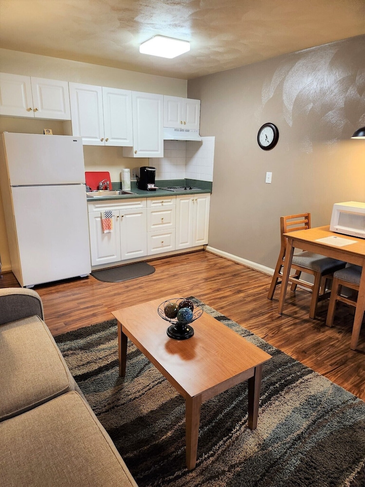 Affordable Corporate Suites of Salem