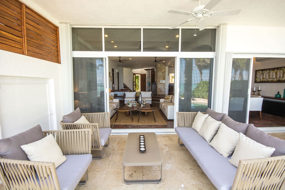 Beachfront W Private Staff in Gated Community