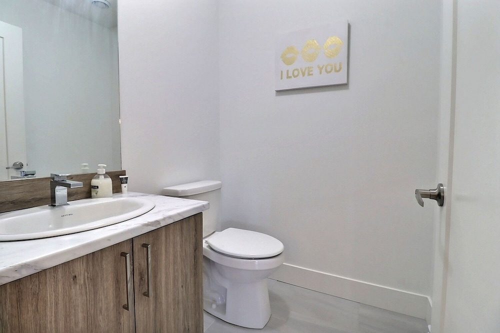 Moncton Vacations - GLOBALSTAY. New 3 Bedroom House in a Quiet Area - Property Image 9
