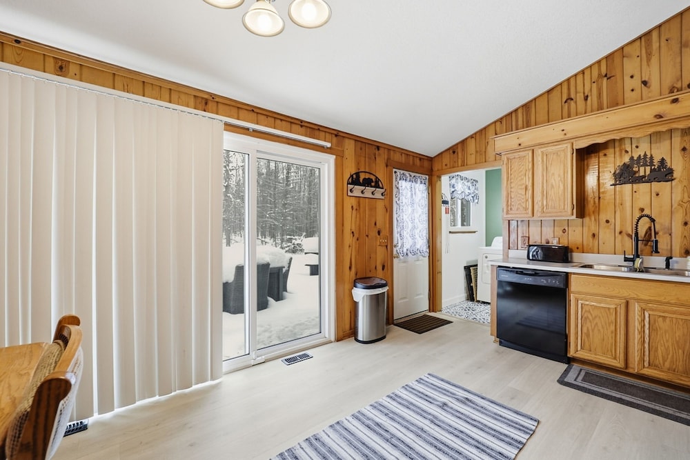 Lewiston Landing: Cozy Lake Access Getaway 3 Bedroom Home