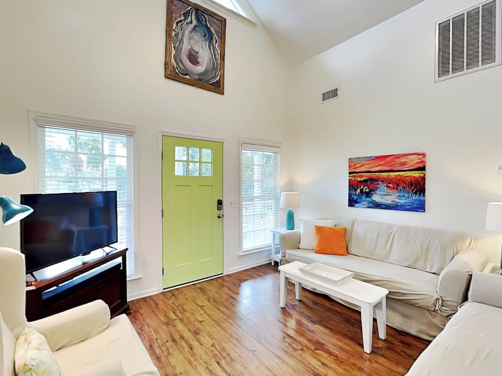 Back River Bungalow by Tybee Vacation Rentals