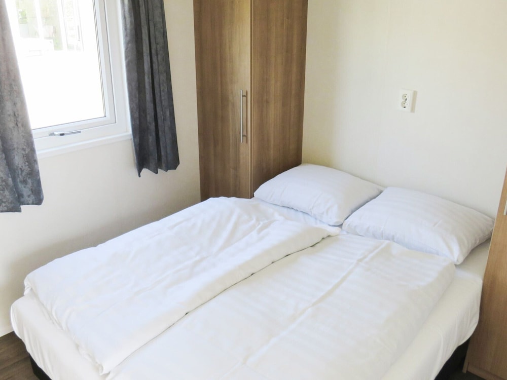 Comfortable Chalet With Microwave in Kempen Region