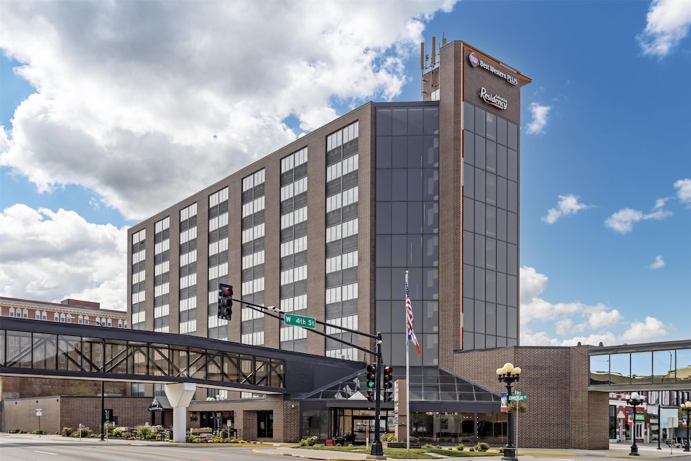 Executive Residency By Best Western Waterloo & Cedar Falls
