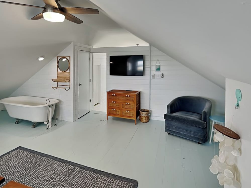 The Last Dollar Cottage by Topsail Realty
