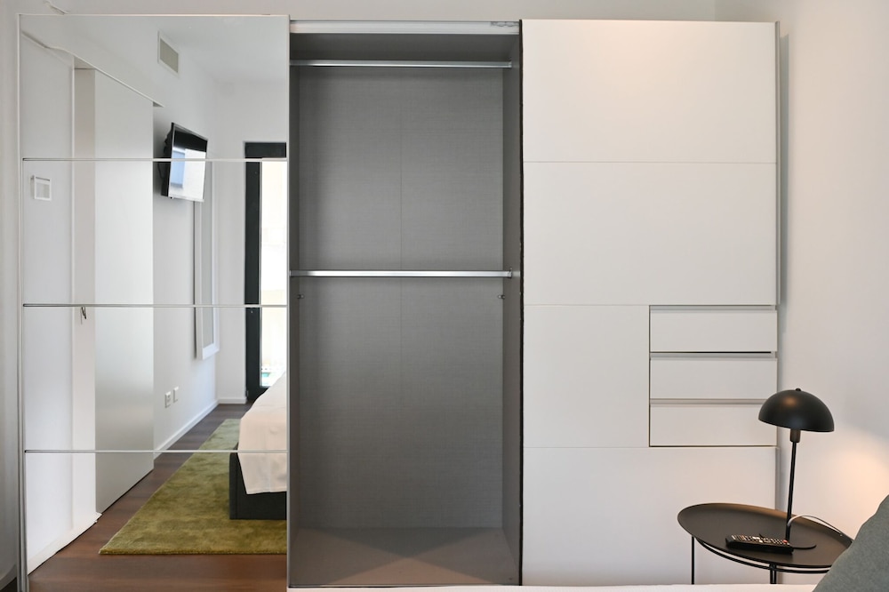 Lugano Suite Modern Concept 3