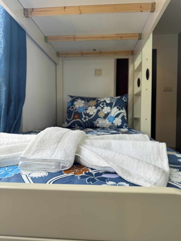 La vie en rose Hostel