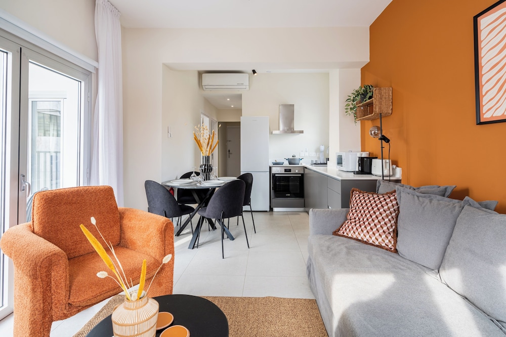 Local Host Living - Signature Apartments in Nicosia