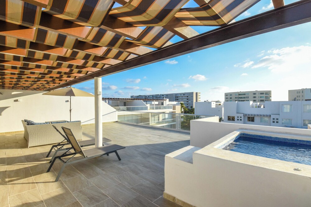 New Vidamar Apartment with Pool & Tennis