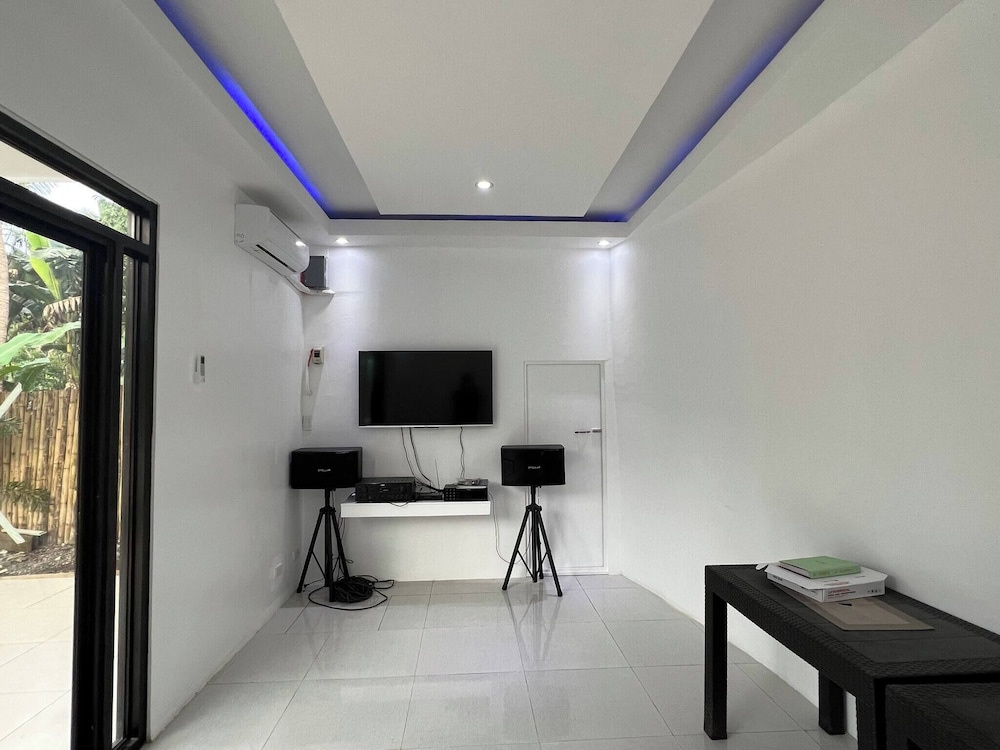 Serene Farmhouse Retreat in Alfonso, Cavite - Perfect for Family Getaways