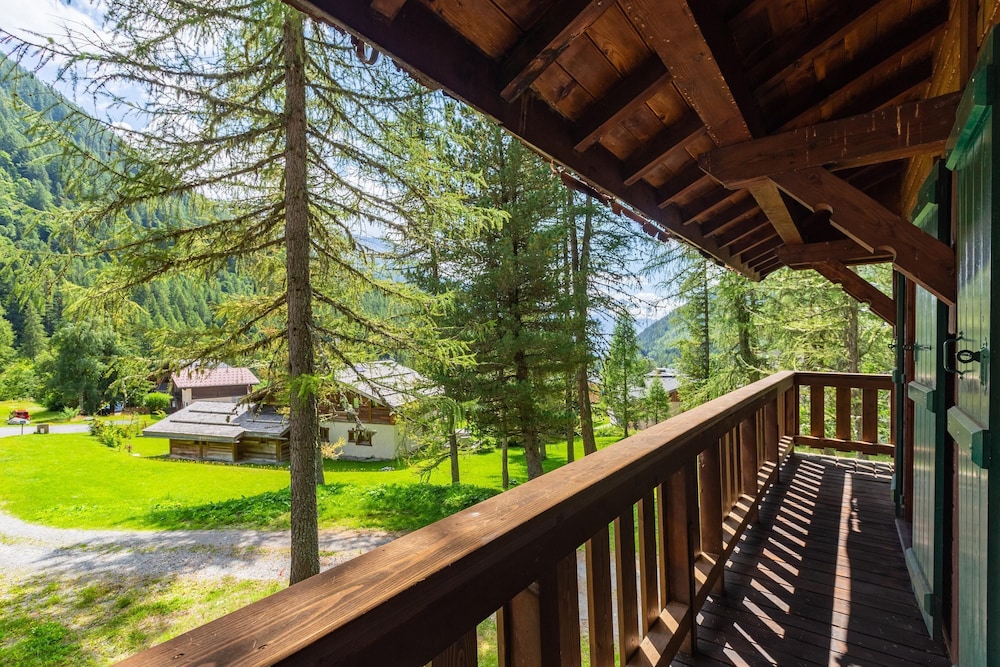 Chalet Ecureuil in Le Tour Argenti re