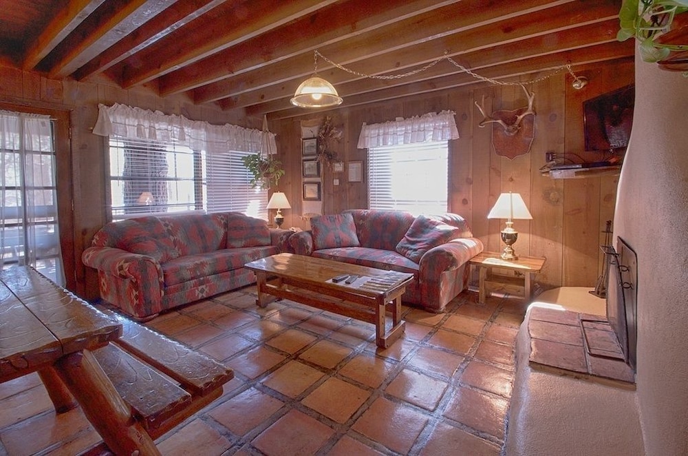 Bear Creek Motel And Cabins