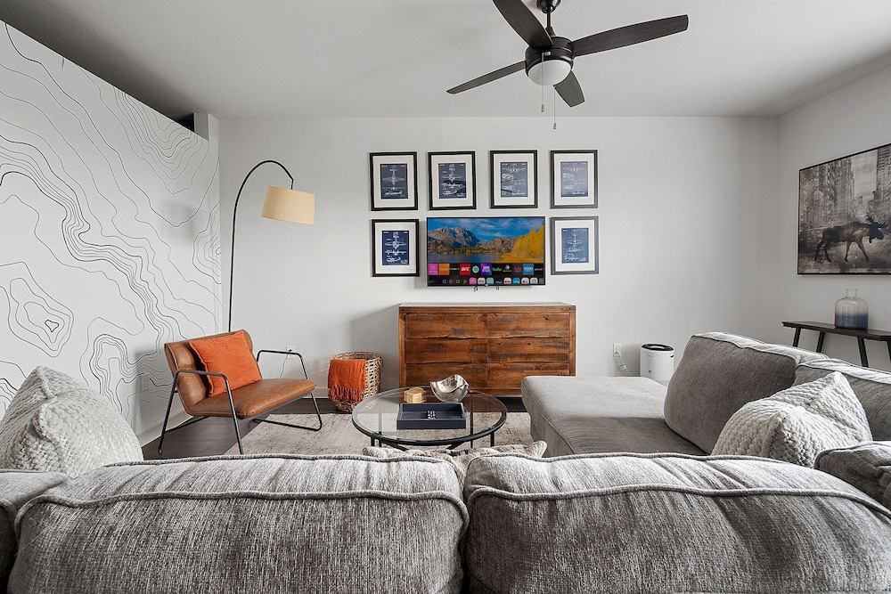 Heal Fly Comfy Dallas 1BR Pool Gym Utsw