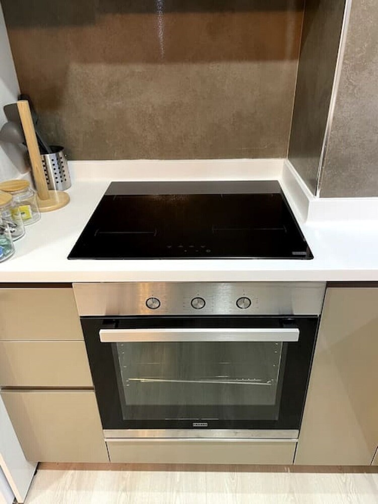 Stylish 1-bedroom Apartment Near Mall of Istanbul