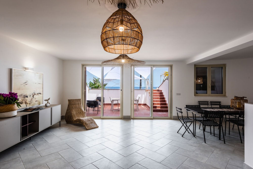 Villa Acqua Saracena by Wonderful Italy