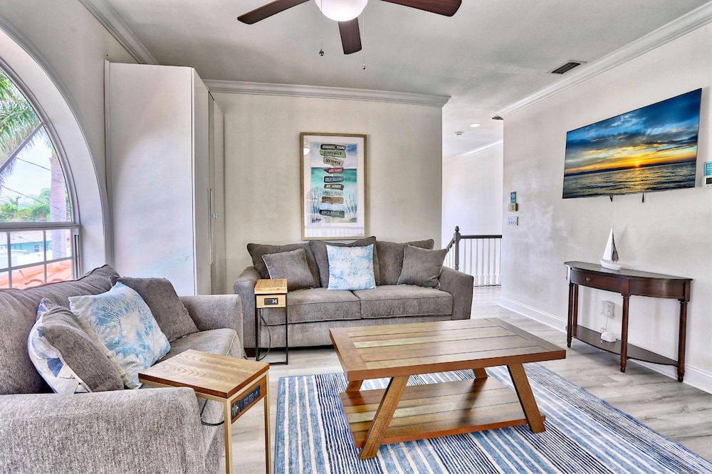 Villa At Bahia Shores-whole Property