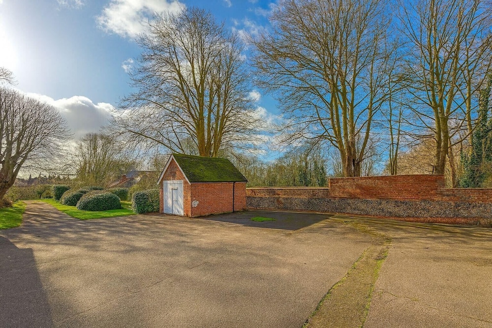 Louisville Flat 4 in Newmarket