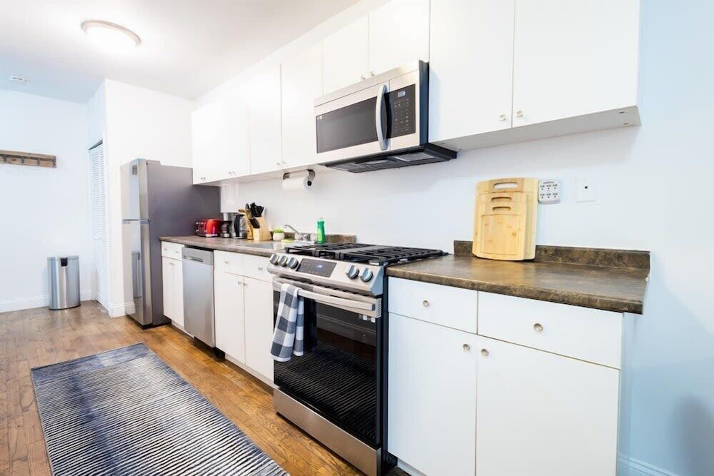 1435 UES Apartment
