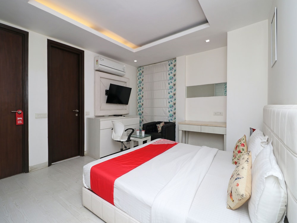 OYO 12346 Siris Inn