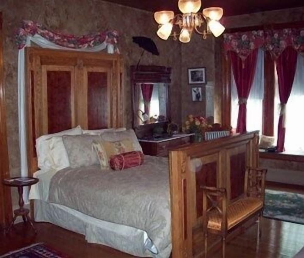 Milwaukee Vacations - Manderley Bed and Breakfast - Property Image 67