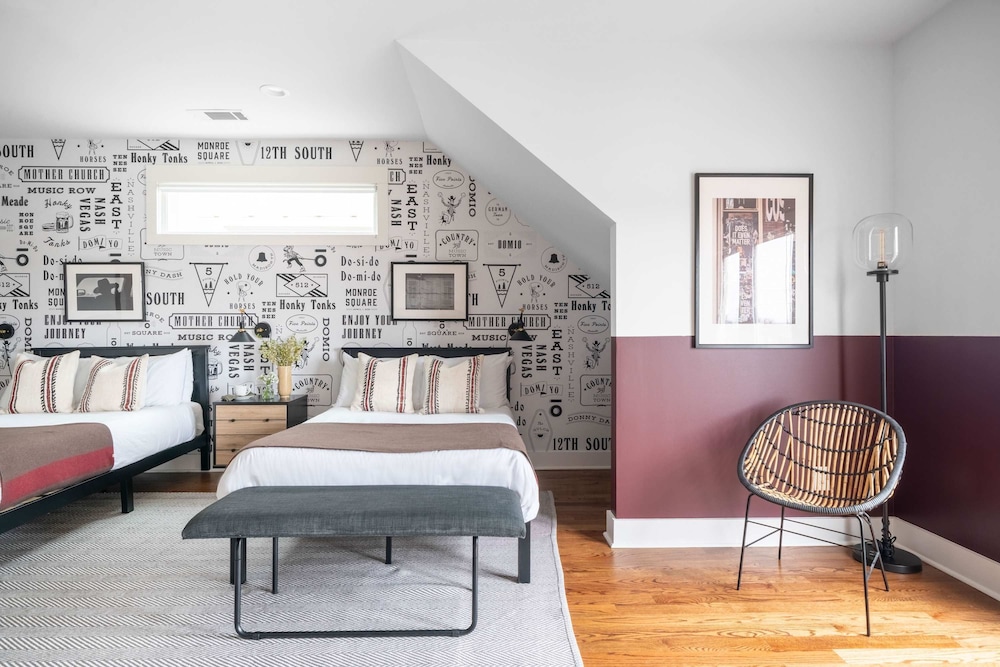 Stylish Retreat Near Germantown