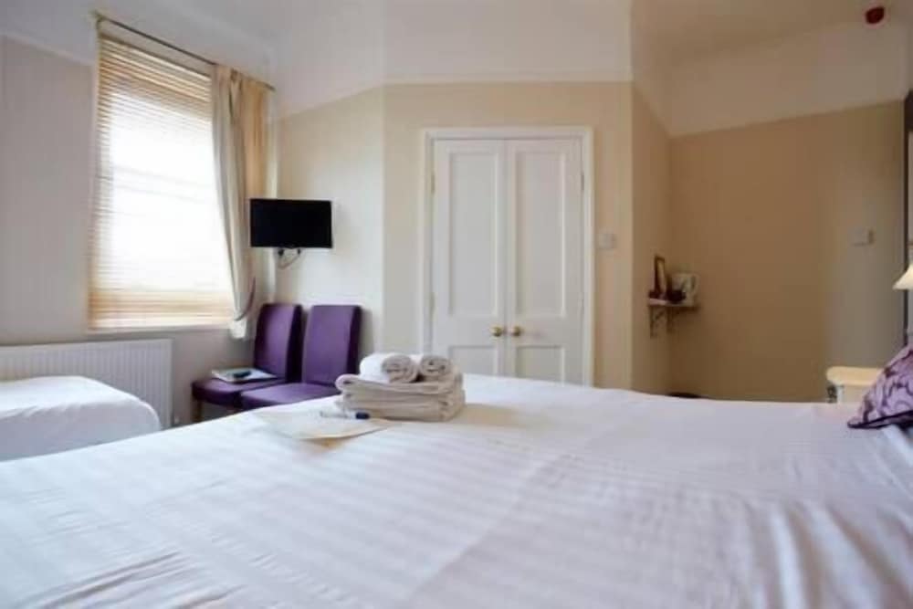 Number 34 Bed and Breakfast