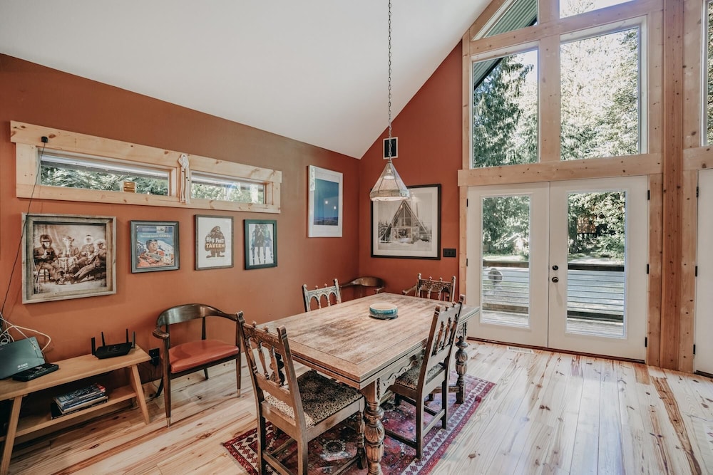 Mt Baker Lodging Cabin 79 - Sleeps 8 view 4