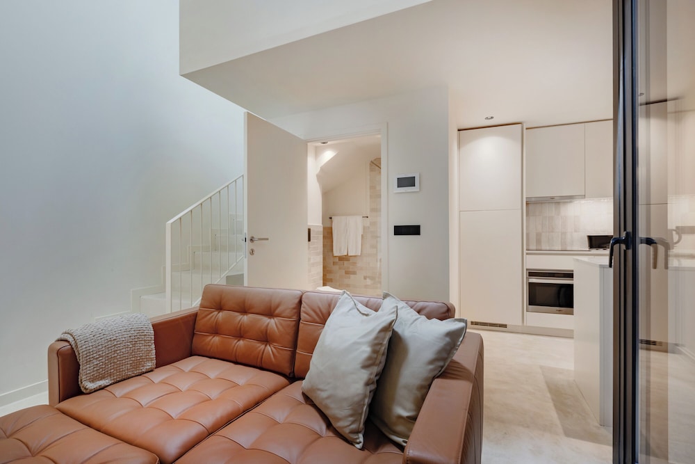 Minimalist Loft at Terracotta Collection