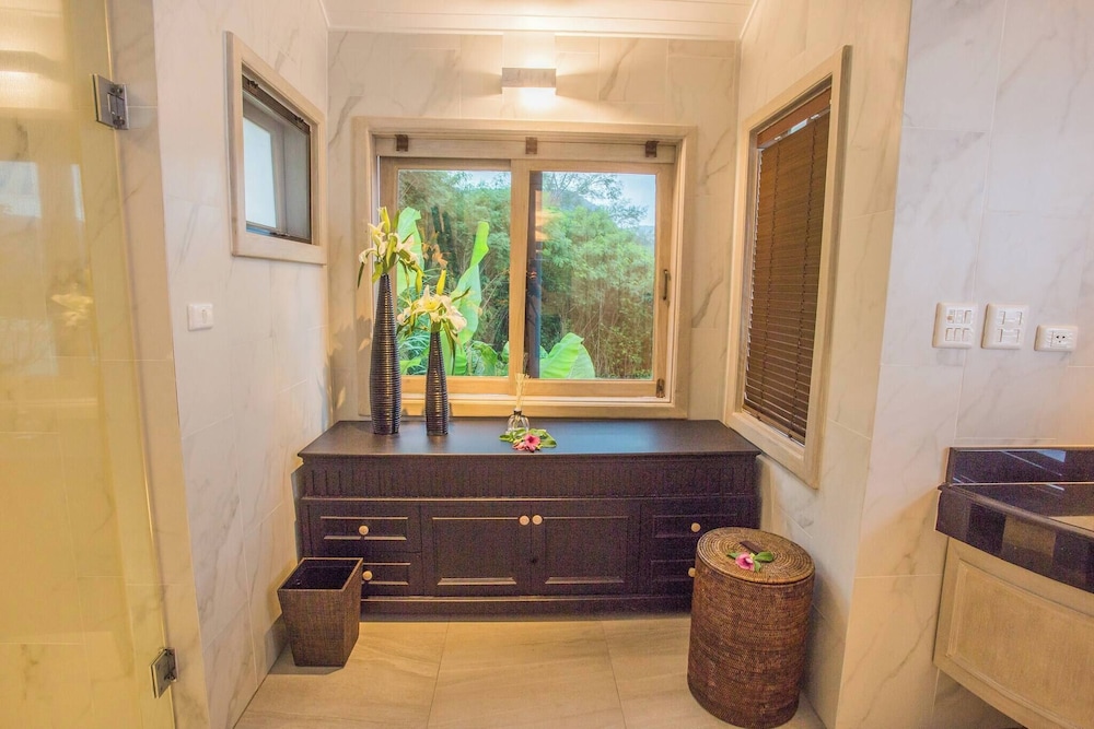 Luxury Seaview 6 Bedrooms With Infinity Pool Villa, Private Gym, Superfast Wifi