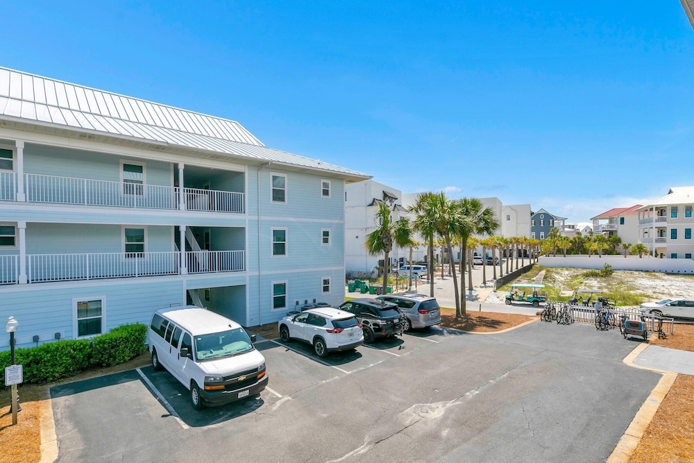 Beachside Villas 523