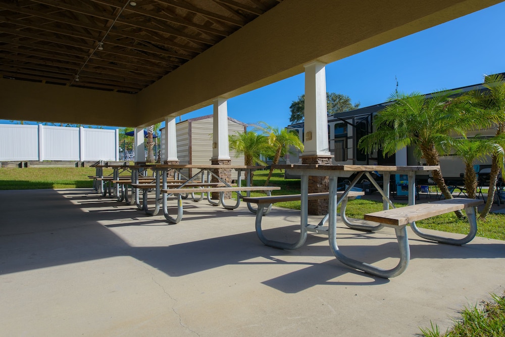 Grove Ridge RV Resort