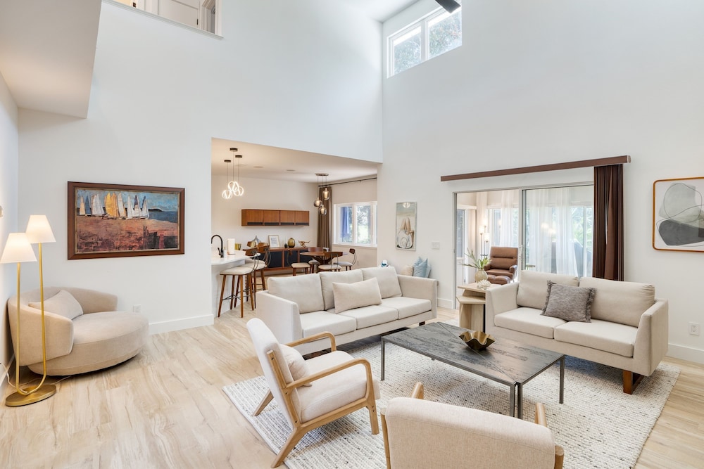 7min to Beach Private Patio on Golf Course Emerald Bay by Avantstay
