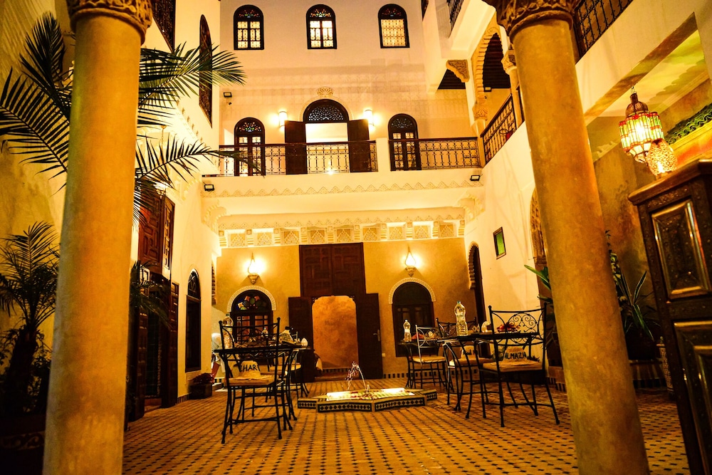 Lobby & Reception