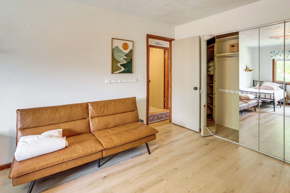 Spacious Rock Springs Stay Near Shops & Dining!
